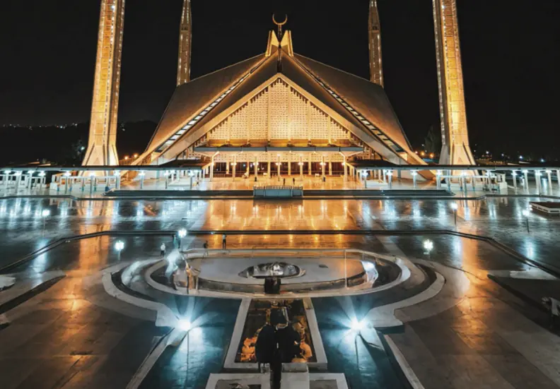 Mosque Precinct Lighting | Outdoor Planning Reference