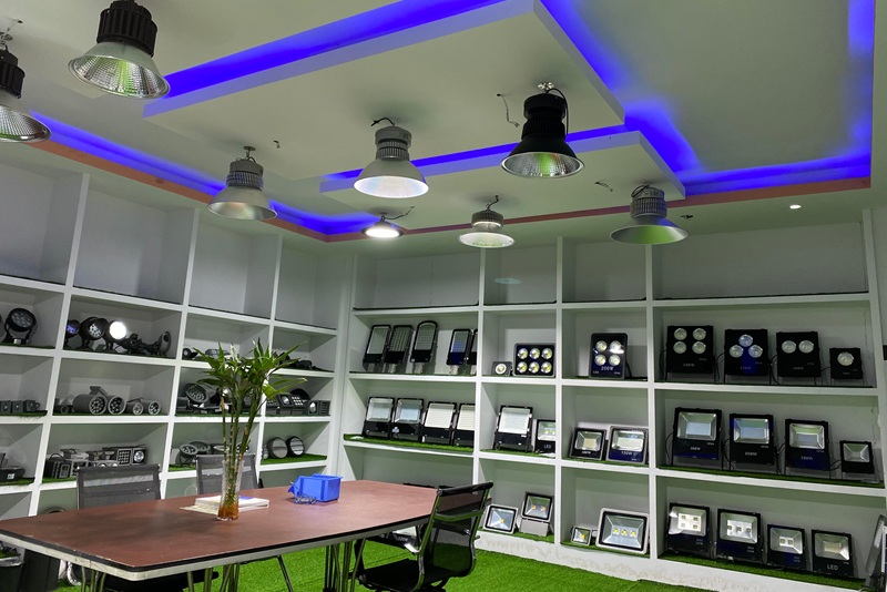 Outdoor Lighting Selection Guide PDF | Fixture Type and Project Checklist