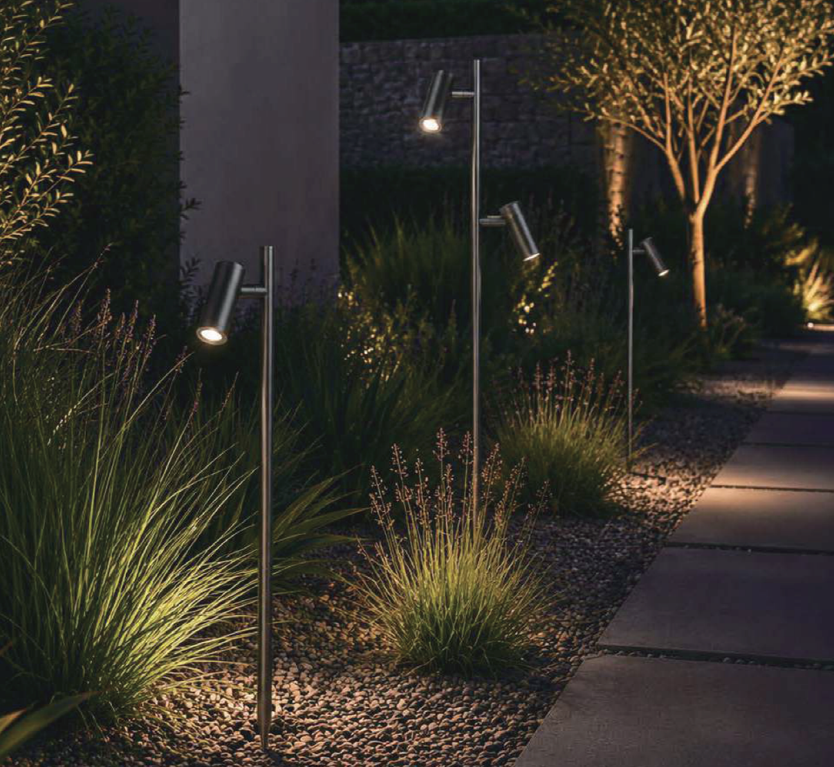 CD42 CH 42 LED Garden Spike Lights.5.png